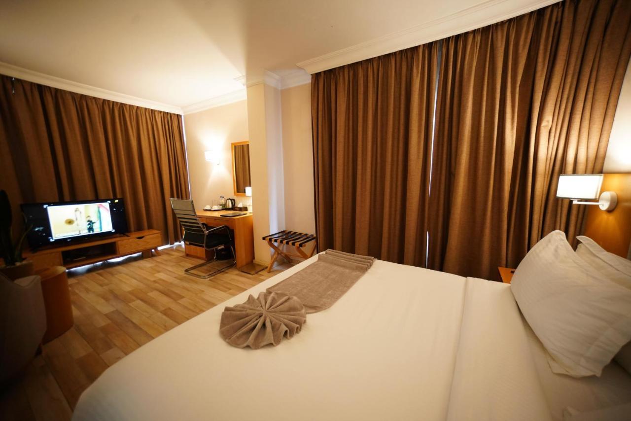Mado Hotel Аддис-Абеба Екстер'єр фото
