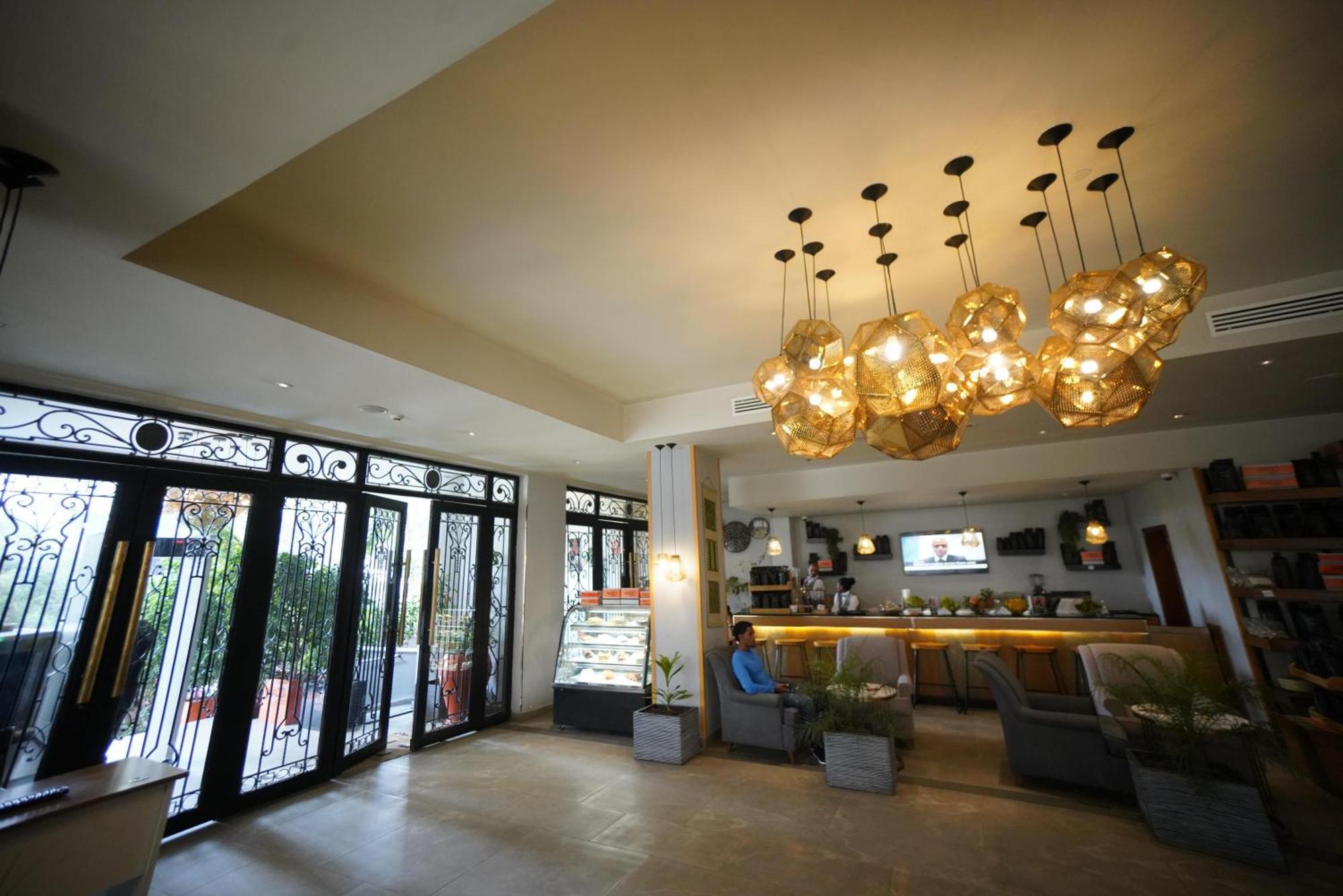 Mado Hotel Аддис-Абеба Екстер'єр фото